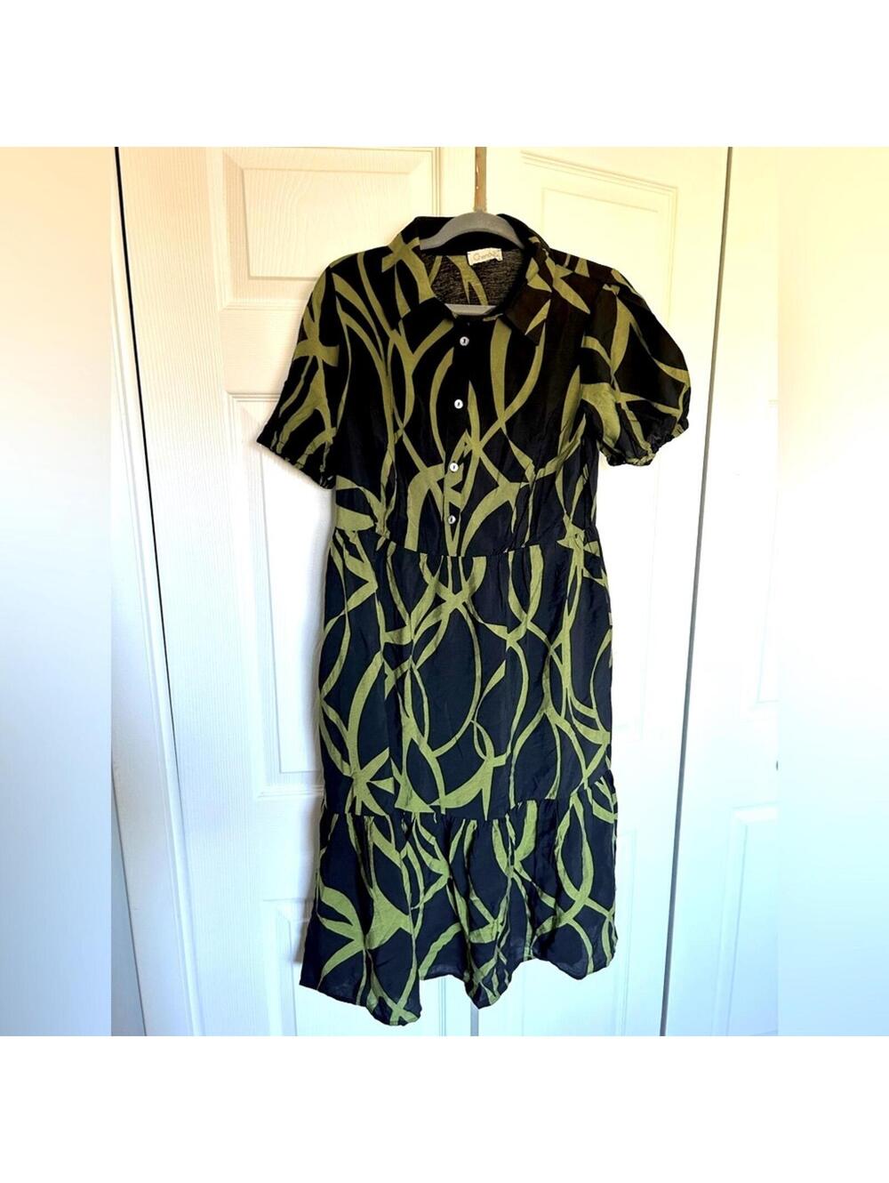 Women’s Dress NWOT - M